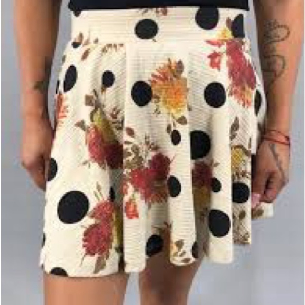 Zara Chic Cream Floral Polka Dot Full Flare Mini Skirt Size S Small